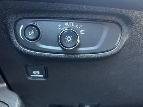 Used 2023 GMC Terrain SLE w/ Driver Convenience Package AWD/4WD image 20