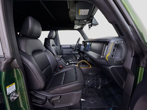 Used 2024 Ford Bronco Badlands image 30