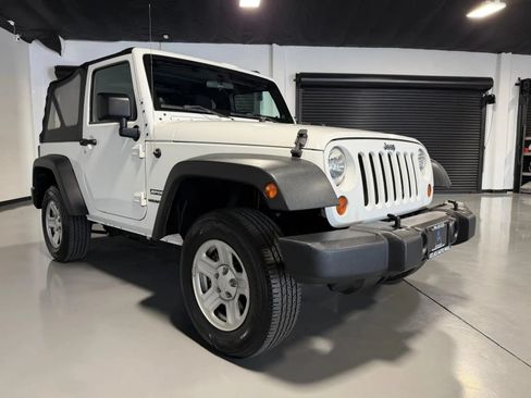 Used 2012 Jeep Wrangler Sport AWD/4WD image 3