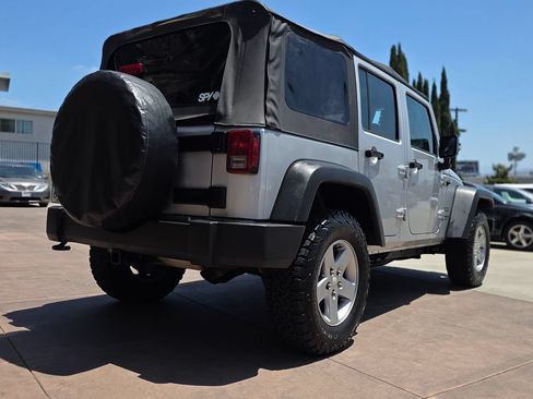 Used 2010 Jeep Wrangler Unlimited Sport AWD/4WD image 10