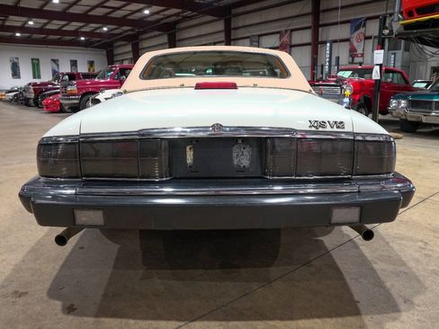 Used 1992 Jaguar XJS V12 Convertible RWD image 23