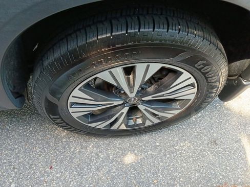 Used 2023 Nissan Rogue SV FWD image 26