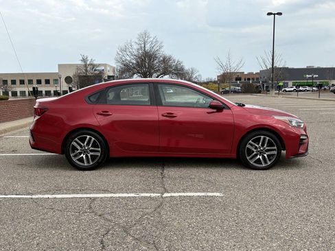 Used 2019 Kia Forte S w/ S Premium Package FWD image 8