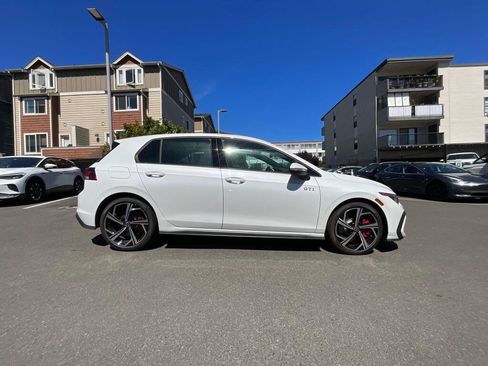 New 2026 Volkswagen GTI SE FWD image 9