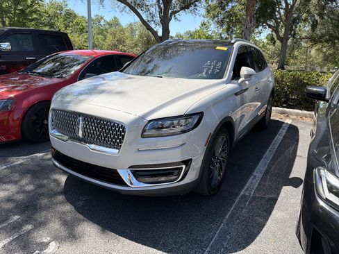 Used 2020 Lincoln Nautilus Reserve image 4