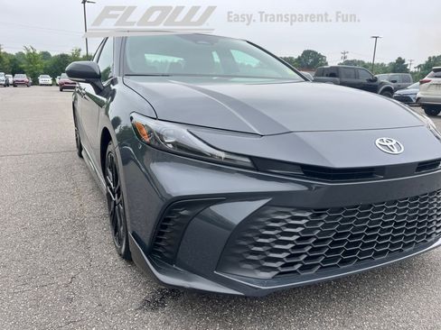 Used 2026 Toyota Camry SE FWD image 26