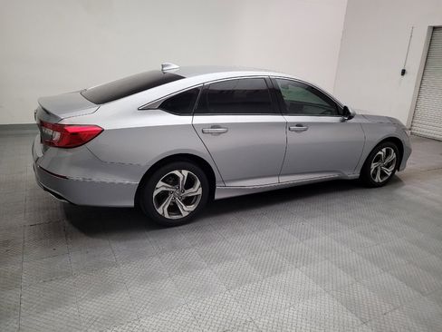 Used 2018 Honda Accord EX image 10
