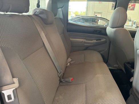 Used 2014 Toyota Tacoma 4x4 Double Cab w/ SR5 Package image 25