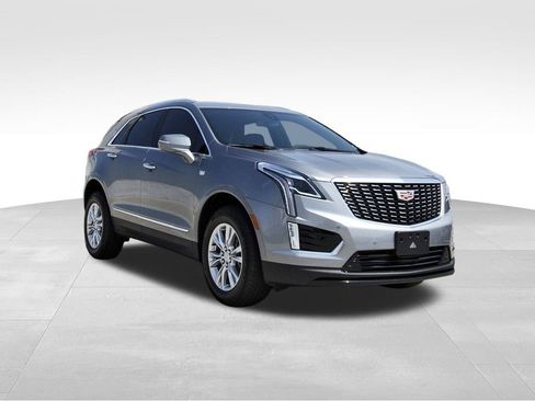 New 2025 Cadillac XT5 Luxury image 1