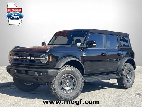 New 2025 Ford Bronco Outer Banks w/ Sasquatch Package image 1