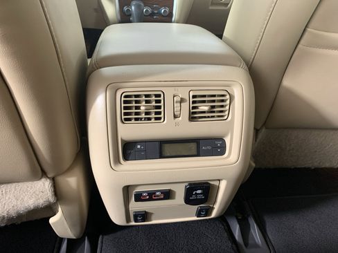 Used 2020 Nissan Rogue SV image 34