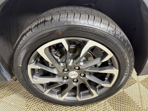 Used 2023 GMC Terrain SLT FWD image 21