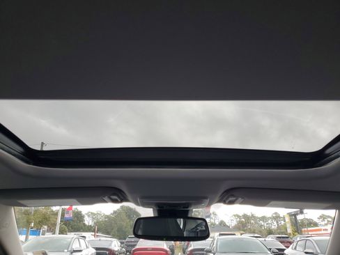 Used 2023 Toyota Camry XSE image 18