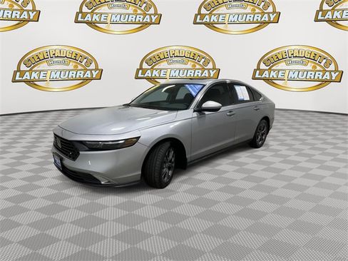 Used 2023 Honda Accord EX image 7