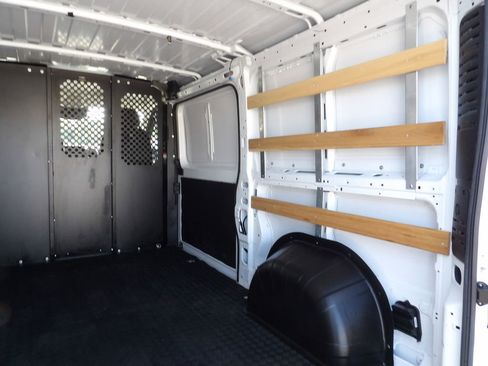 Used 2025 RAM ProMaster 2500 w/ U-Haul Equipment Group FWD image 45