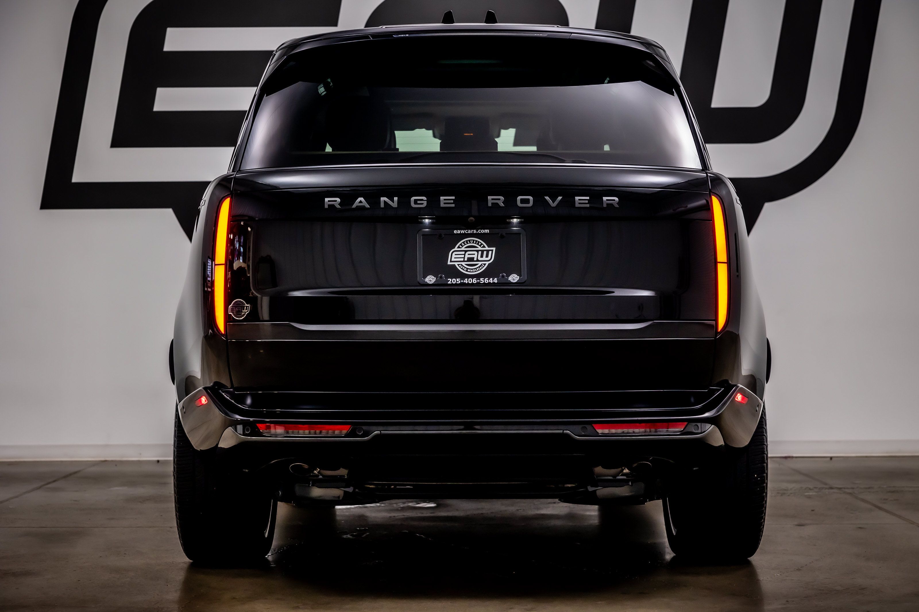 Used 2024 Land Rover Range Rover SE AWD/4WD image 11