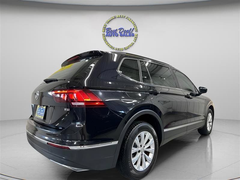 Used 2018 Volkswagen Tiguan SEL FWD image 5