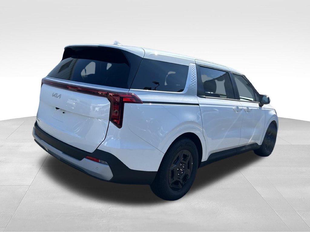 Certified 2026 Kia Carnival LX FWD image 6