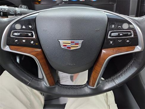 Used 2020 Cadillac Escalade Premium Luxury w/ Escalade Sport Edition image 32