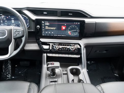 Used 2024 GMC Sierra 1500 Denali w/ Technology Package image 23