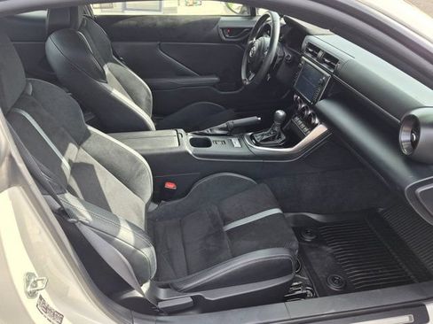 Used 2024 Toyota GR86 Premium RWD image 5