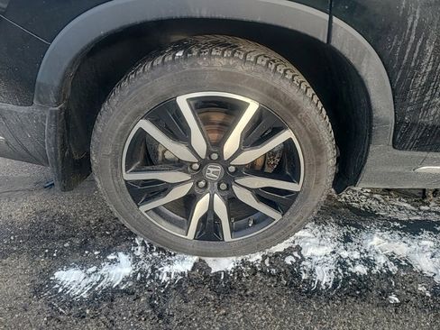 Used 2020 Honda Pilot Touring image 8