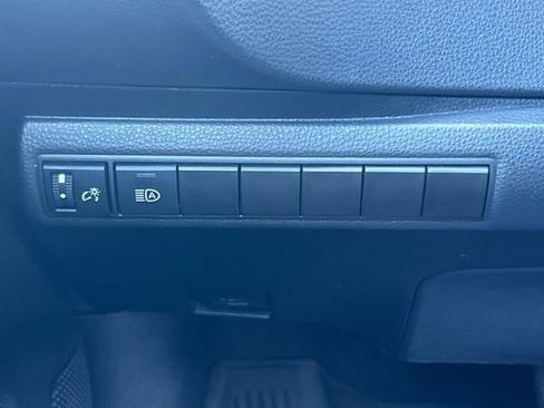 Used 2023 Toyota Corolla LE image 32