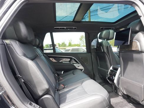 Used 2024 Land Rover Range Rover Long Wheelbase Autobiography image 43