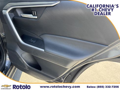 Used 2024 Toyota RAV4 XLE FWD image 11