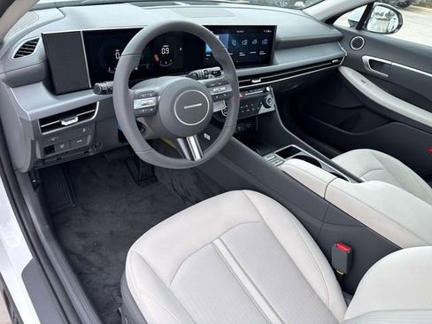 New 2026 Hyundai Sonata SEL FWD image 23