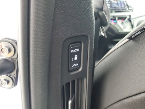 New 2026 Honda Odyssey Touring image 14