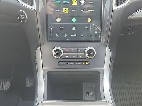 Certified 2022 Ford Edge SEL w/ Convenience Package AWD/4WD image 18