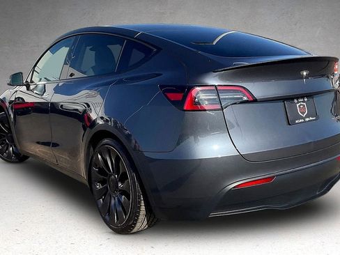 Used 2023 Tesla Model Y Performance image 3