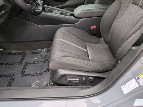 Used 2023 Honda Accord Sport image 11