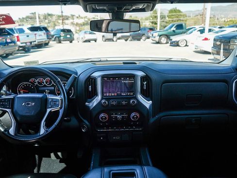 Used 2021 Chevrolet Silverado 1500 LT Trail Boss w/ Convenience Package II image 13