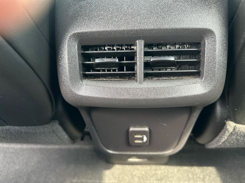 Used 2024 Chevrolet Equinox RS w/ RS Leather Package FWD image 21