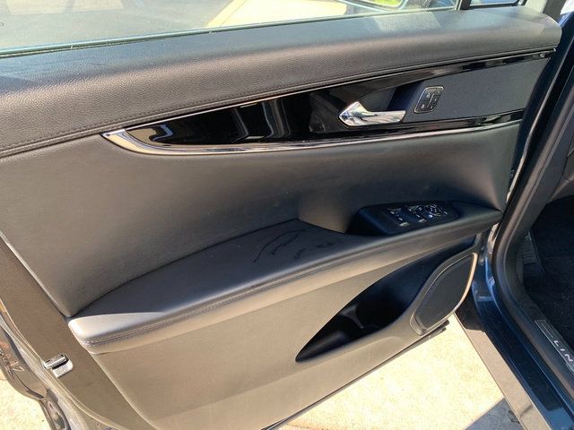 Certified 2023 Lincoln Nautilus Reserve AWD/4WD image 22