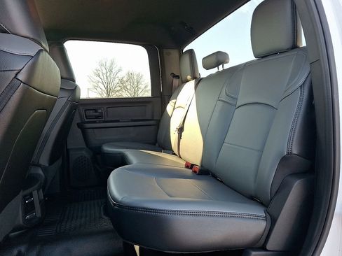 Used 2023 RAM 3500 Tradesman w/ Chrome Appearance Group image 10