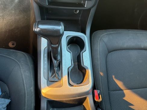 Used 2018 Chevrolet Colorado LT w/ LT Convenience Package image 20