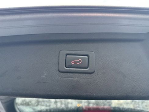 Used 2019 Subaru Outback 2.5i Premium w/ Popular Package #2 image 11