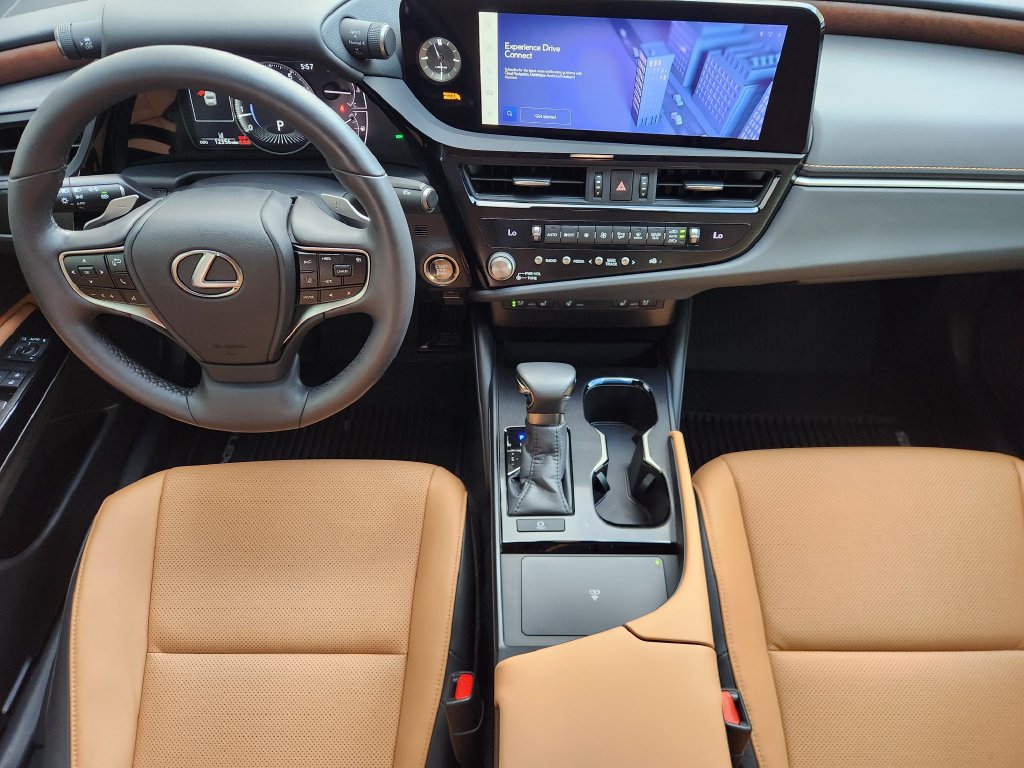Certified 2024 Lexus ES 350 w/ Premium Package FWD image 26