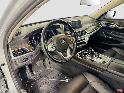 Used 2017 BMW 750i xDrive AWD/4WD image 23