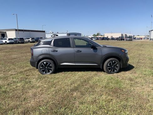 New 2026 Nissan Kicks SV w/ SV Premium Package image 4