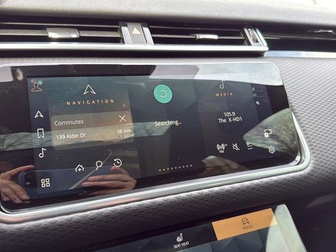 Used 2021 Land Rover Range Rover Velar R-Dynamic S image 22