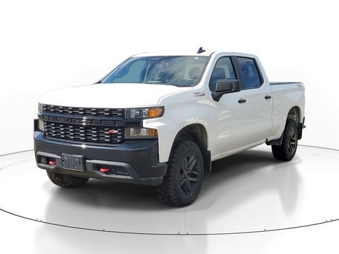 Used 2020 Chevrolet Silverado 1500 Custom Trail Boss w/ Custom Convenience Package AWD/4WD image 2