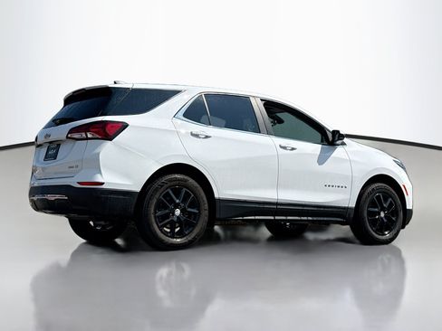 Used 2022 Chevrolet Equinox LT AWD/4WD image 2