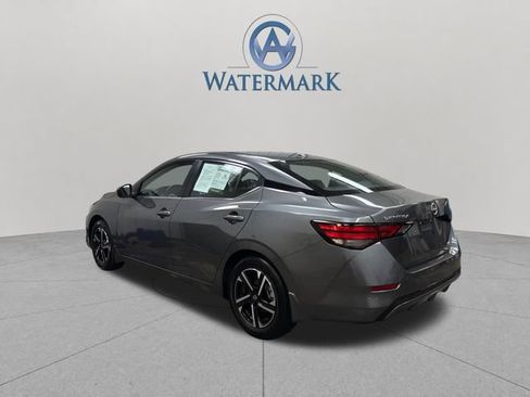 Used 2025 Nissan Sentra SV FWD image 3