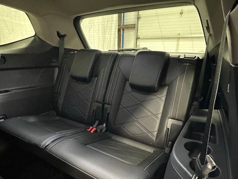 Used 2025 Volkswagen Atlas SE image 50