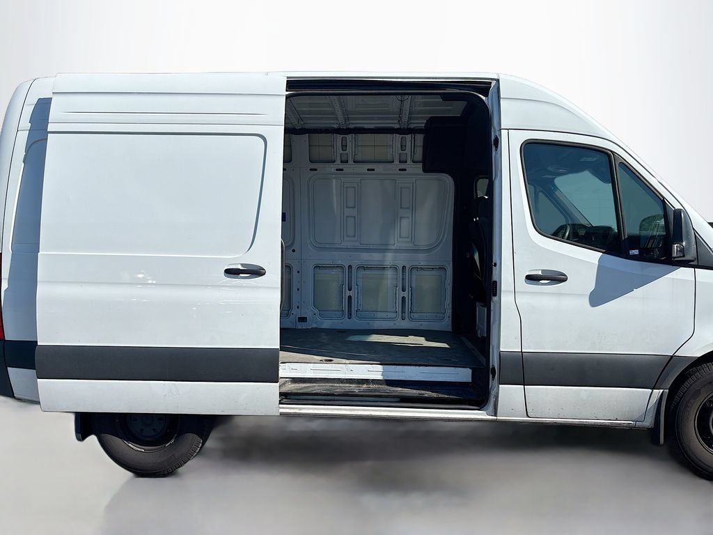Used 2024 Mercedes-Benz Sprinter 2500 image 15