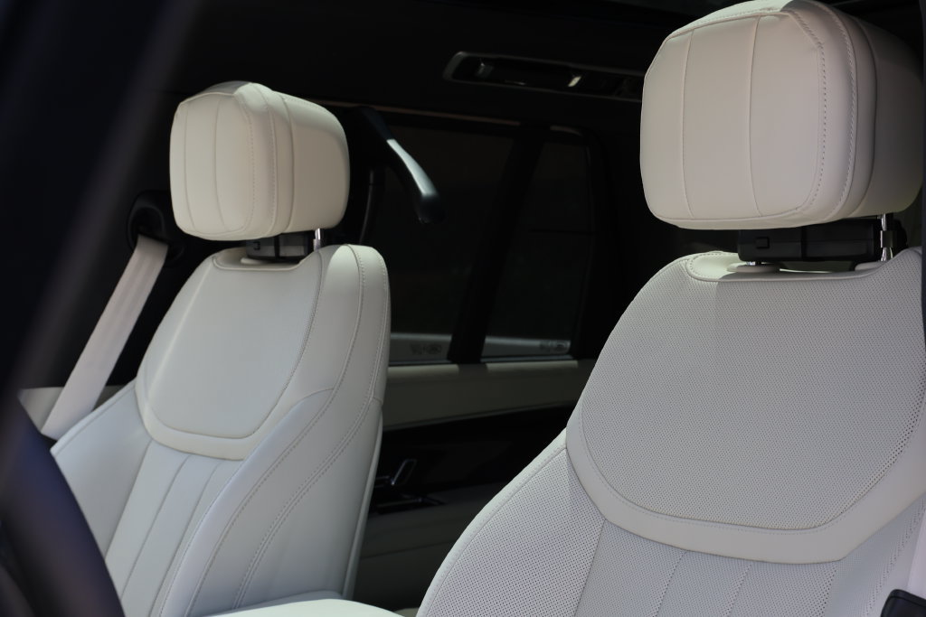 New 2026 Land Rover Range Rover SE AWD/4WD image 14